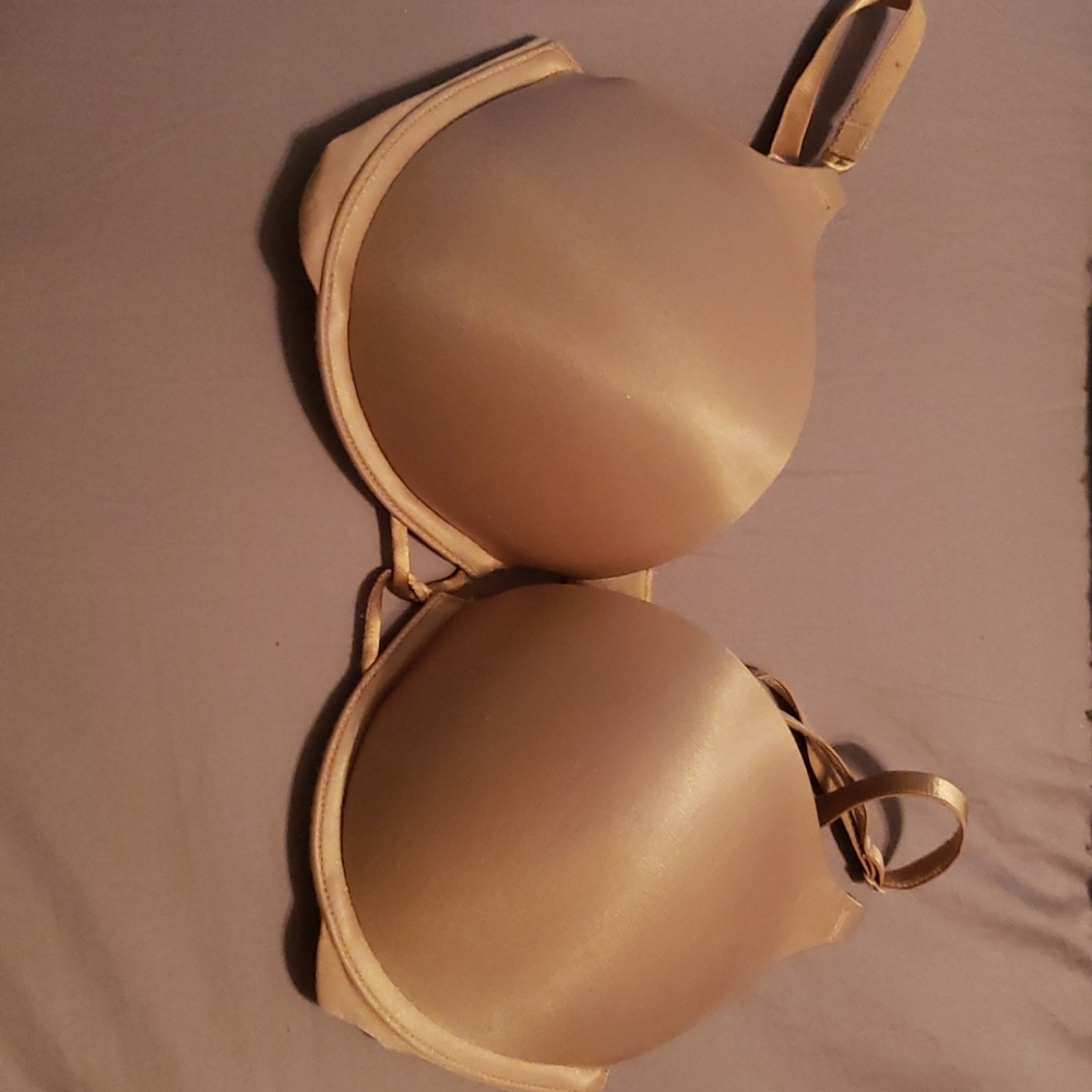 Bombshell by Victoria s Secret 34C in nude